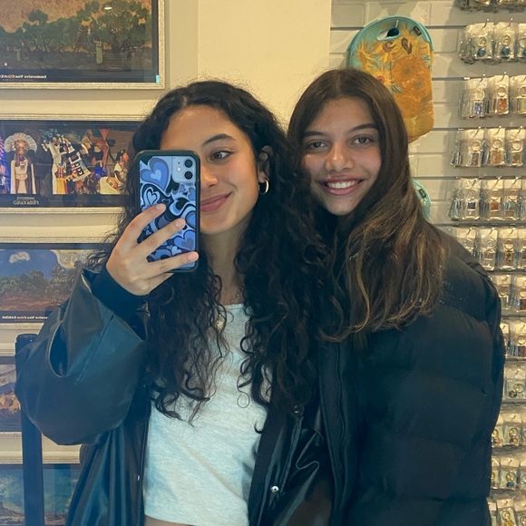 Meet your Posher, Sophia - Picture 1 of 1